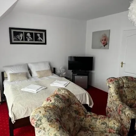 Hotel Butik 350m Od Plazy