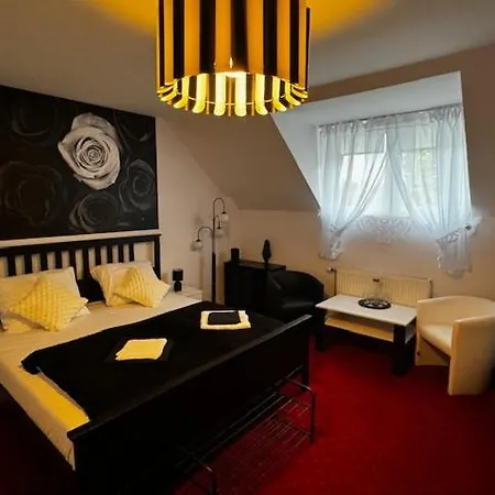 Dw Butik Hotel 300M Od Plazy